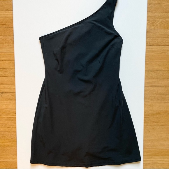 Abercrombie & Fitch One-Shoulder Traveler Mini Dress Built In Shorts - Picture 4 of 8